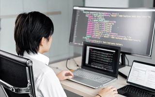 仁寿 ,php声明和调用变量的符号是什么？
